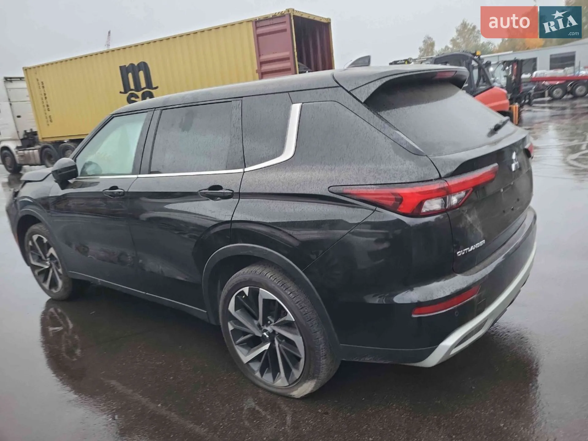 2022 Mitsubishi Outlander - мініатюра 13