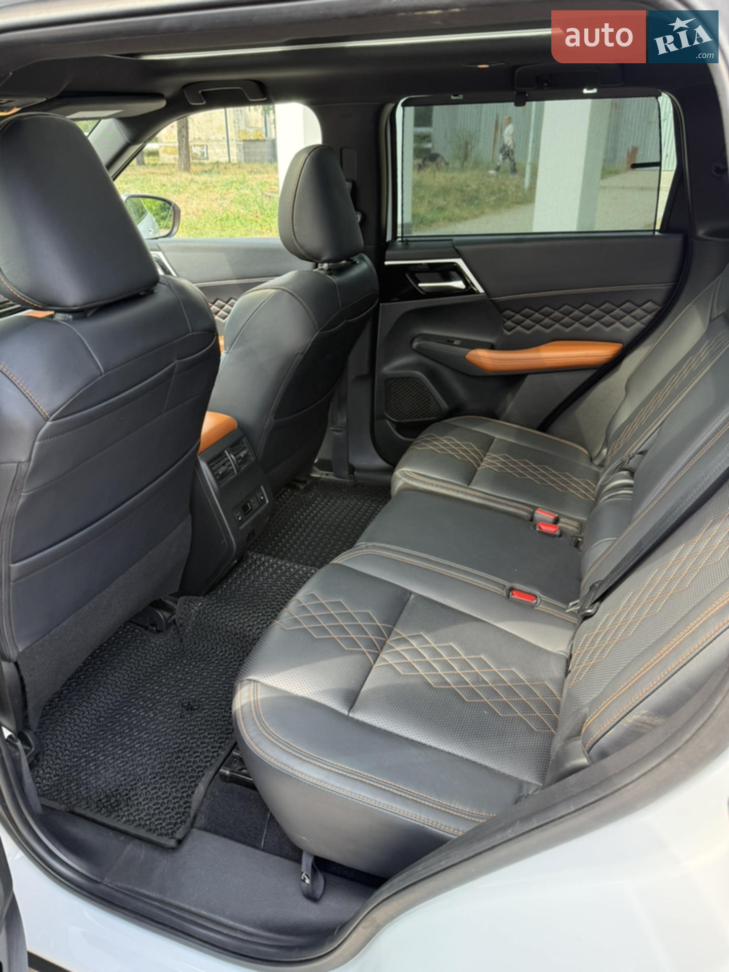2022 Mitsubishi Outlander - мініатюра 15