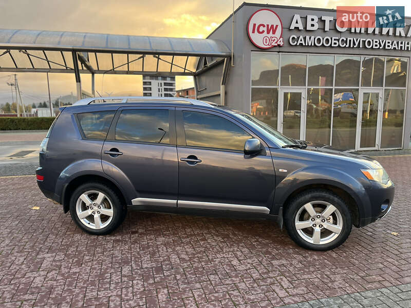 Внедорожник / Кроссовер Mitsubishi Outlander 2008 в Хусте фото 4 Внедорожник / Кроссовер Mitsubishi Outlander 2008 в Хусте