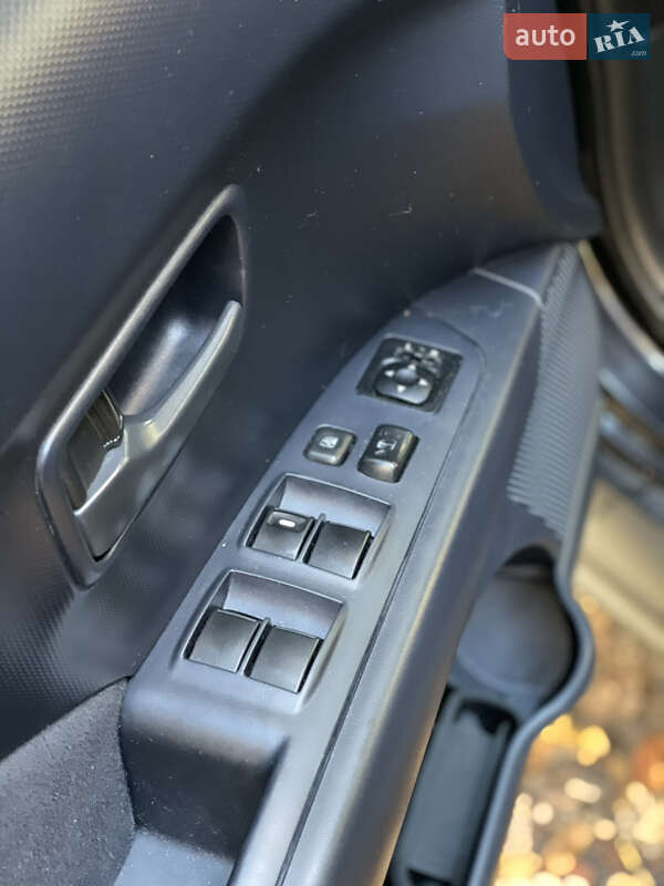 Внедорожник / Кроссовер Mitsubishi Outlander 2011 в Хмельницком