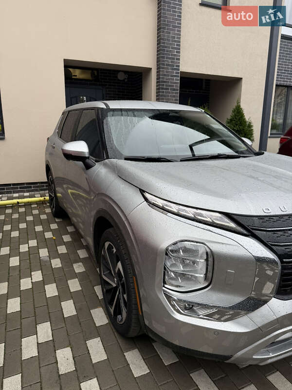 Внедорожник / Кроссовер Mitsubishi Outlander 2022 в Ирпене фото 6 Внедорожник / Кроссовер Mitsubishi Outlander 2022 в Ирпене