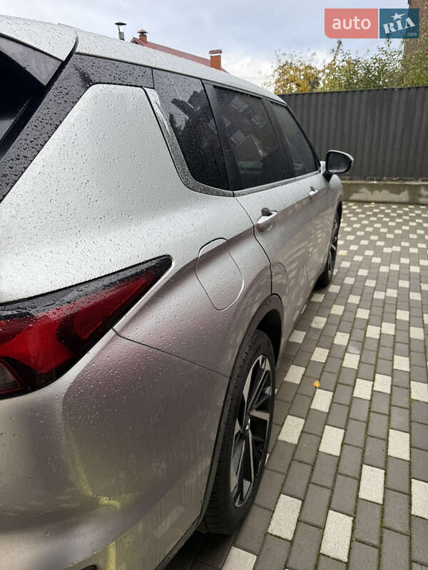 Внедорожник / Кроссовер Mitsubishi Outlander 2022 в Ирпене фото 9 Внедорожник / Кроссовер Mitsubishi Outlander 2022 в Ирпене