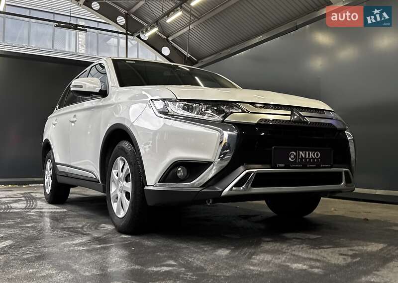 Внедорожник / Кроссовер Mitsubishi Outlander 2021 в Киеве фото 22 Внедорожник / Кроссовер Mitsubishi Outlander 2021 в Киеве