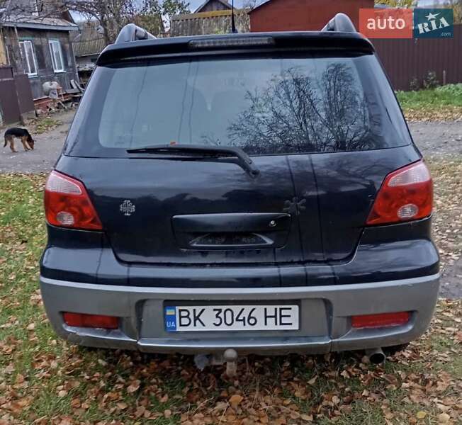 Позашляховик / Кросовер Mitsubishi Outlander 2006 в Гощі