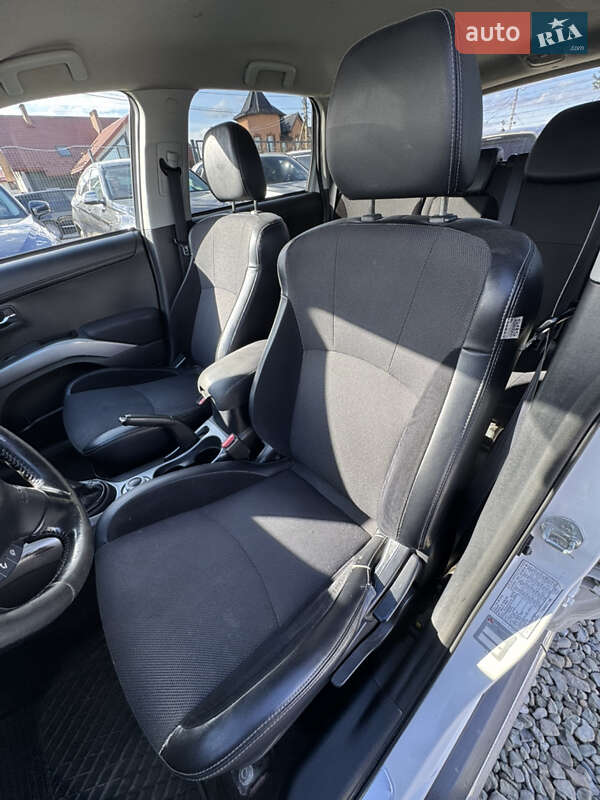 Позашляховик / Кросовер Mitsubishi Outlander 2010 в Івано-Франківську