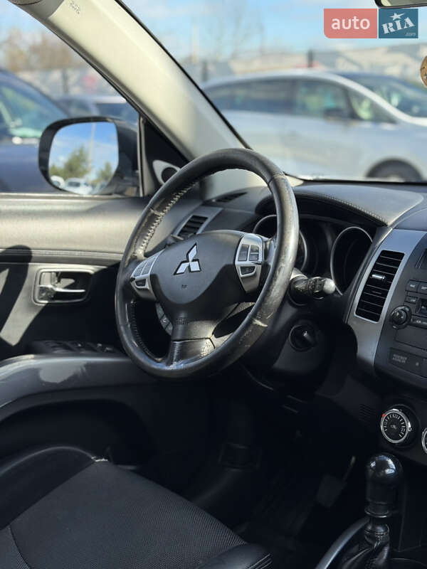 Позашляховик / Кросовер Mitsubishi Outlander 2010 в Івано-Франківську