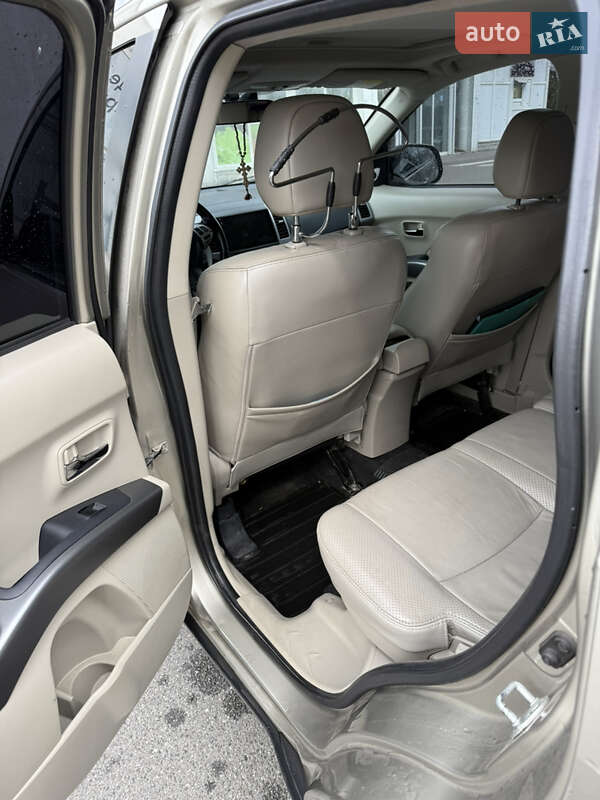Внедорожник / Кроссовер Mitsubishi Outlander 2008 в Киеве фото 15 Внедорожник / Кроссовер Mitsubishi Outlander 2008 в Киеве