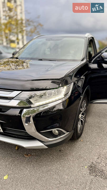 Внедорожник / Кроссовер Mitsubishi Outlander 2016 в Борисполе фото 6 Внедорожник / Кроссовер Mitsubishi Outlander 2016 в Борисполе