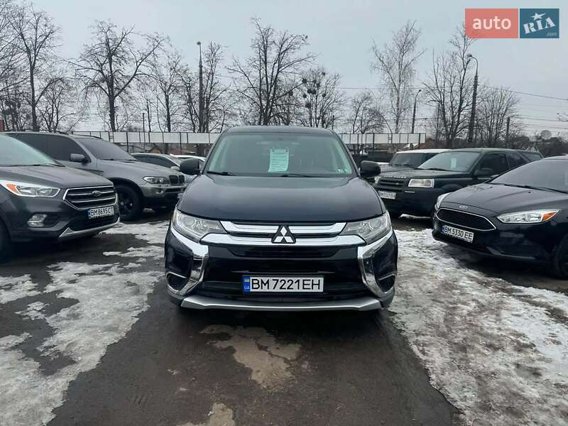 Внедорожник / Кроссовер Mitsubishi Outlander 2016 в Черкассах