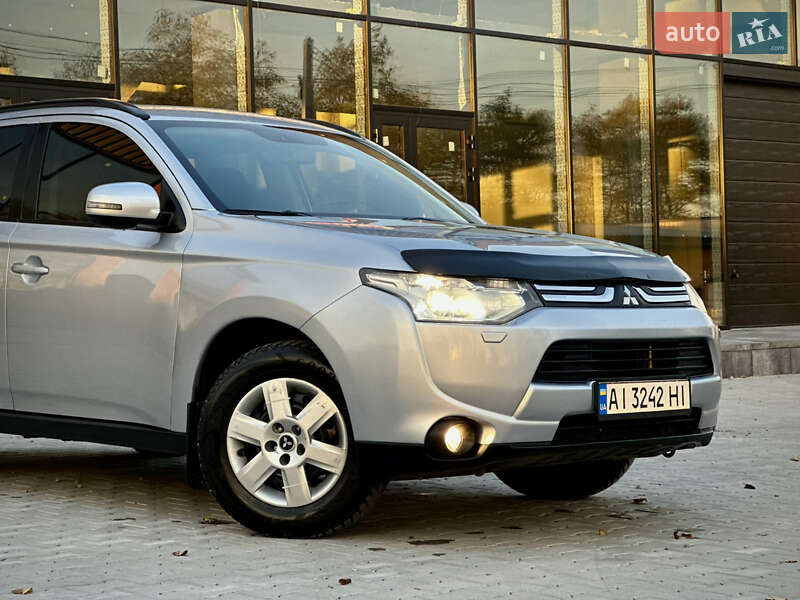Внедорожник / Кроссовер Mitsubishi Outlander 2012 в Боярке фото 4 Внедорожник / Кроссовер Mitsubishi Outlander 2012 в Боярке