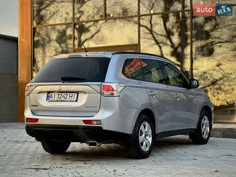 Внедорожник / Кроссовер Mitsubishi Outlander 2012 в Боярке фото 5 Внедорожник / Кроссовер Mitsubishi Outlander 2012 в Боярке