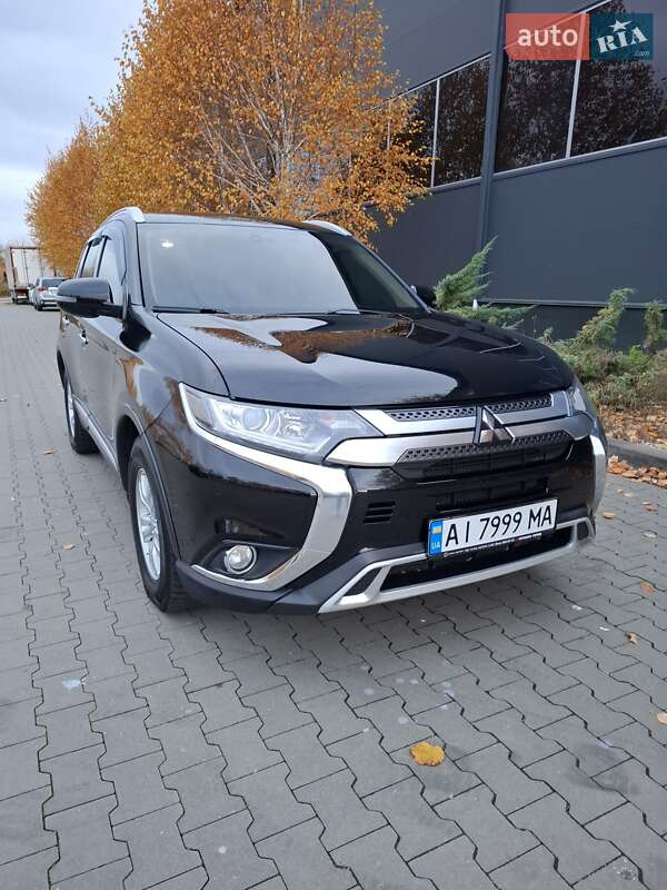 Внедорожник / Кроссовер Mitsubishi Outlander 2018 в Белой Церкви