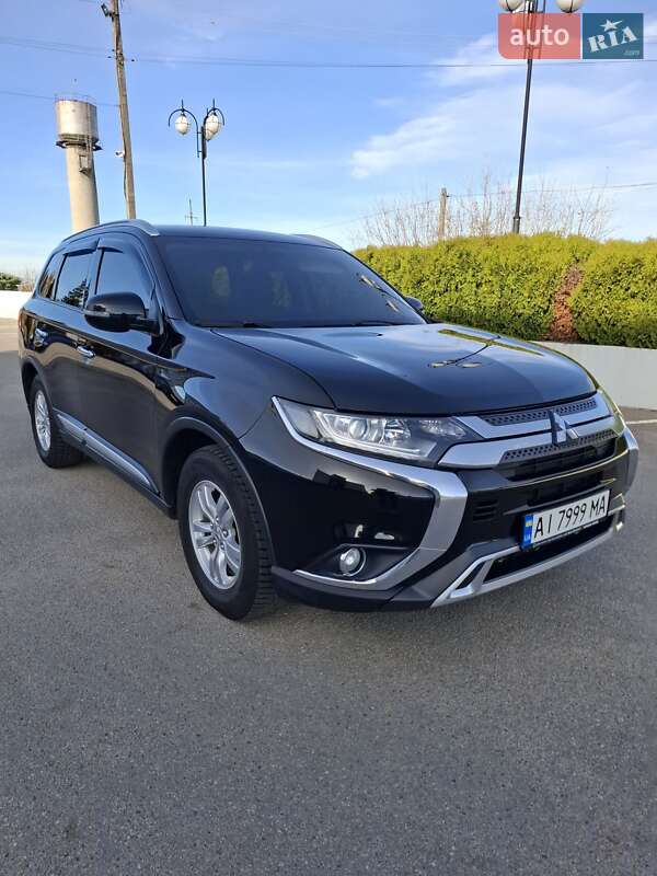 Внедорожник / Кроссовер Mitsubishi Outlander 2018 в Белой Церкви