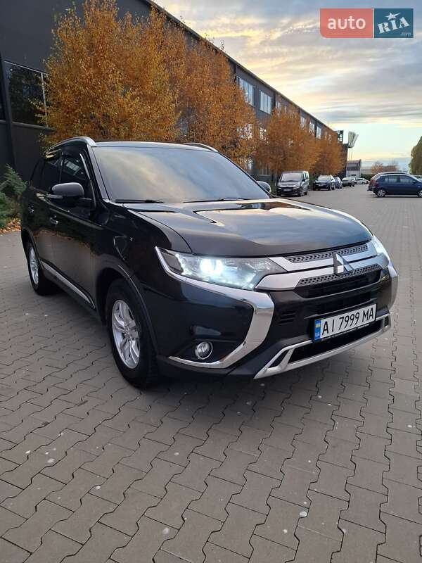 Внедорожник / Кроссовер Mitsubishi Outlander 2018 в Белой Церкви