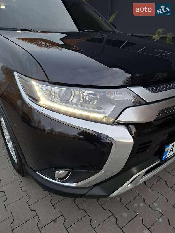 Внедорожник / Кроссовер Mitsubishi Outlander 2018 в Белой Церкви