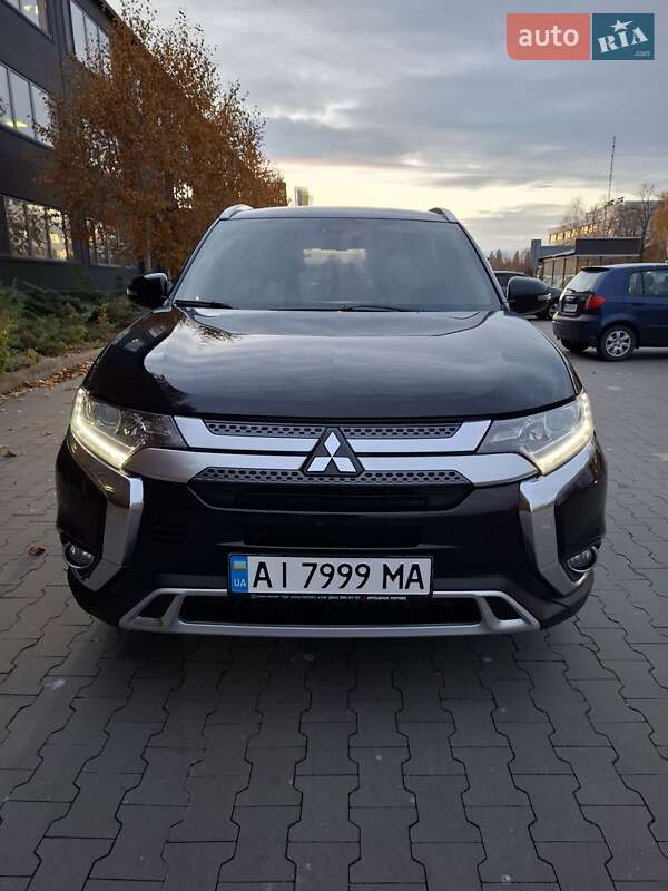 Внедорожник / Кроссовер Mitsubishi Outlander 2018 в Белой Церкви