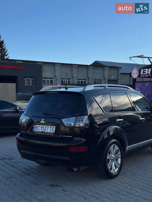 Внедорожник / Кроссовер Mitsubishi Outlander 2008 в Львове