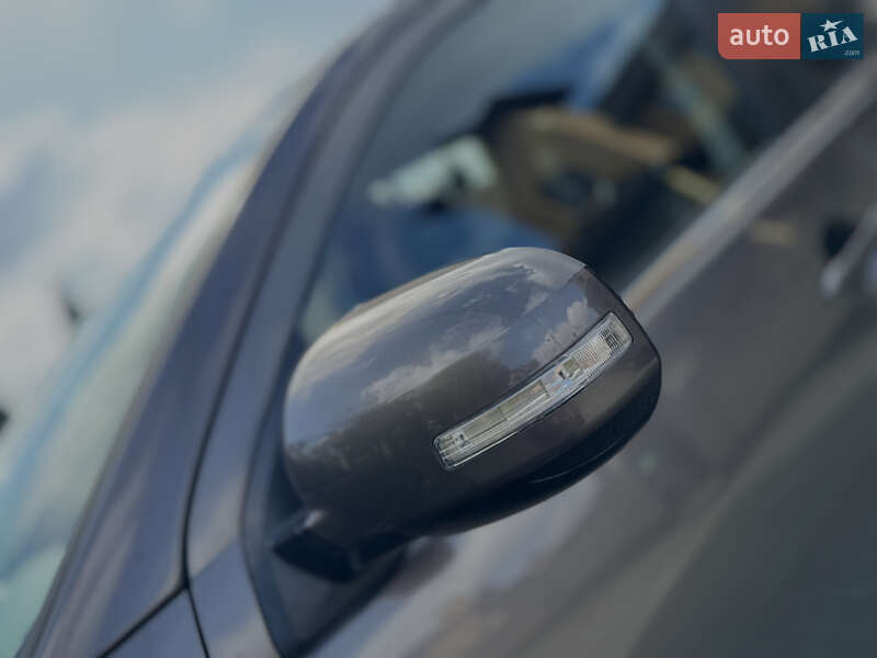 Внедорожник / Кроссовер Mitsubishi Outlander 2012 в Дрогобыче