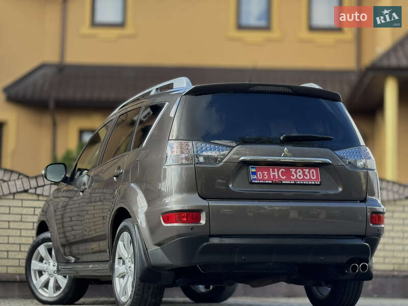 Внедорожник / Кроссовер Mitsubishi Outlander 2012 в Дрогобыче