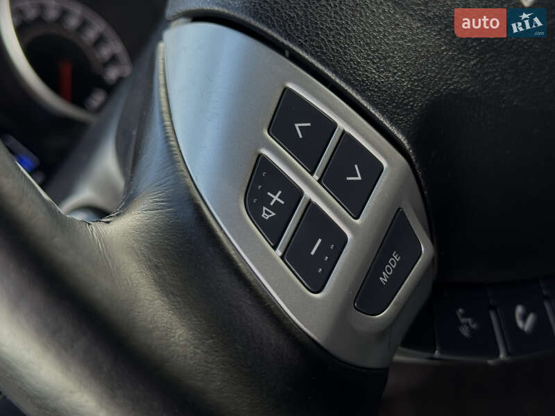 Внедорожник / Кроссовер Mitsubishi Outlander 2012 в Дрогобыче