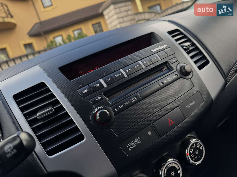 Внедорожник / Кроссовер Mitsubishi Outlander 2012 в Дрогобыче