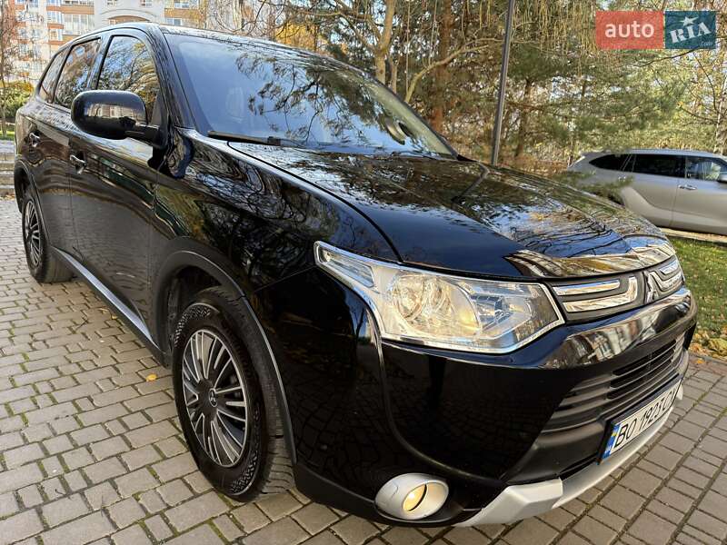Внедорожник / Кроссовер Mitsubishi Outlander 2014 в Ивано-Франковске