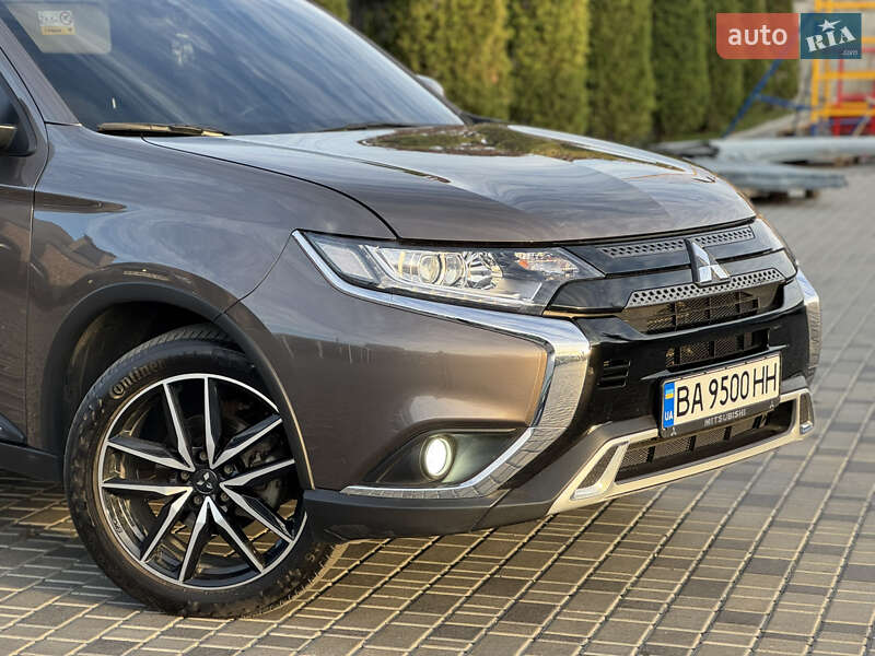 Внедорожник / Кроссовер Mitsubishi Outlander 2020 в Кропивницком фото 2 Внедорожник / Кроссовер Mitsubishi Outlander 2020 в Кропивницком