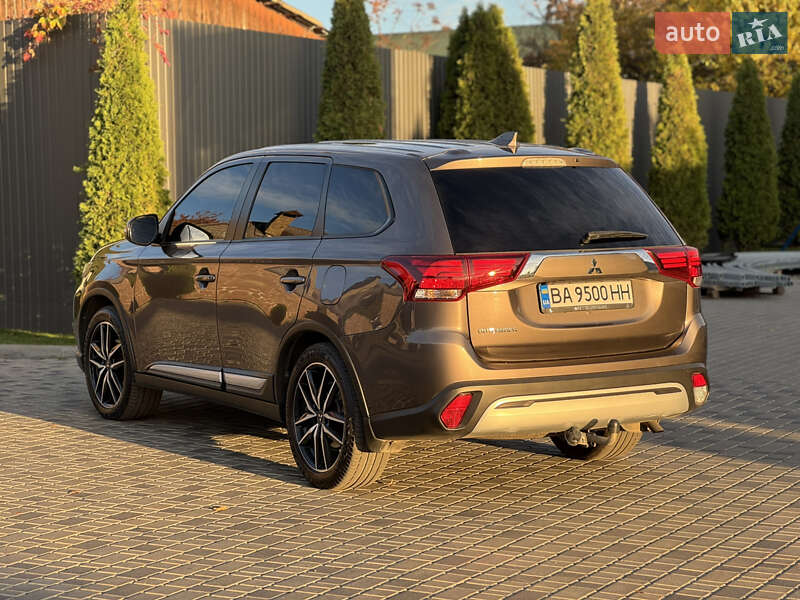 Внедорожник / Кроссовер Mitsubishi Outlander 2020 в Кропивницком фото 9 Внедорожник / Кроссовер Mitsubishi Outlander 2020 в Кропивницком