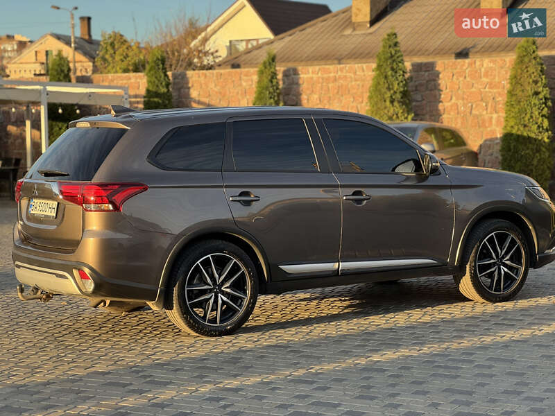 Внедорожник / Кроссовер Mitsubishi Outlander 2020 в Кропивницком фото 12 Внедорожник / Кроссовер Mitsubishi Outlander 2020 в Кропивницком