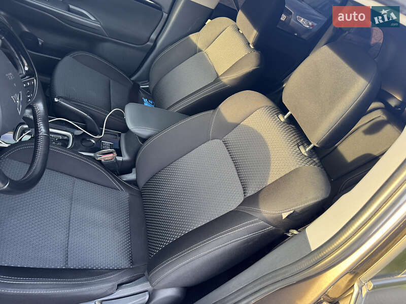 Внедорожник / Кроссовер Mitsubishi Outlander 2020 в Кропивницком фото 14 Внедорожник / Кроссовер Mitsubishi Outlander 2020 в Кропивницком