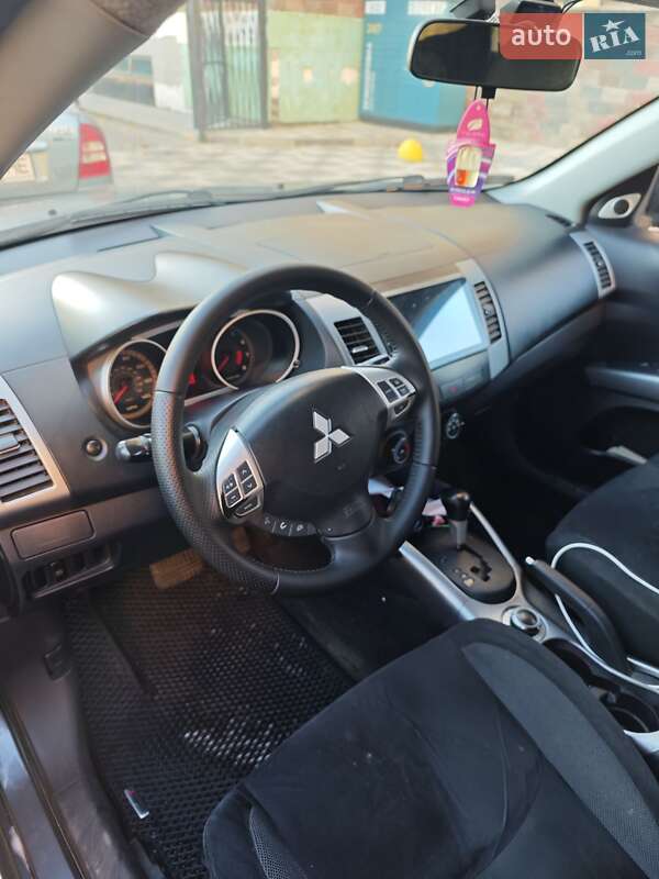 Внедорожник / Кроссовер Mitsubishi Outlander 2006 в Одессе