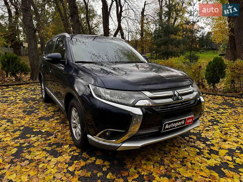 Внедорожник / Кроссовер Mitsubishi Outlander 2016 в Киеве фото 3 Внедорожник / Кроссовер Mitsubishi Outlander 2016 в Киеве