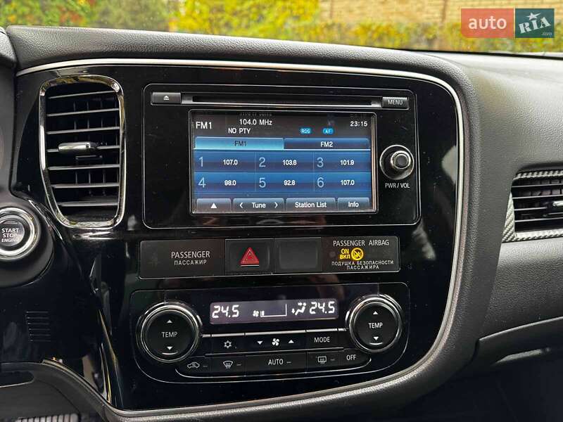 Внедорожник / Кроссовер Mitsubishi Outlander 2016 в Киеве фото 17 Внедорожник / Кроссовер Mitsubishi Outlander 2016 в Киеве