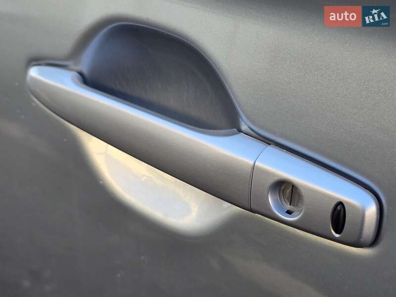 Внедорожник / Кроссовер Mitsubishi Outlander 2015 в Харькове фото 11 Внедорожник / Кроссовер Mitsubishi Outlander 2015 в Харькове