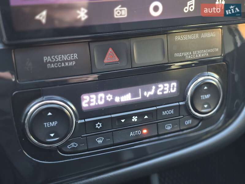 Внедорожник / Кроссовер Mitsubishi Outlander 2015 в Харькове фото 22 Внедорожник / Кроссовер Mitsubishi Outlander 2015 в Харькове