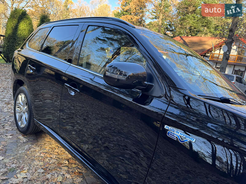 Внедорожник / Кроссовер Mitsubishi Outlander 2014 в Дрогобыче