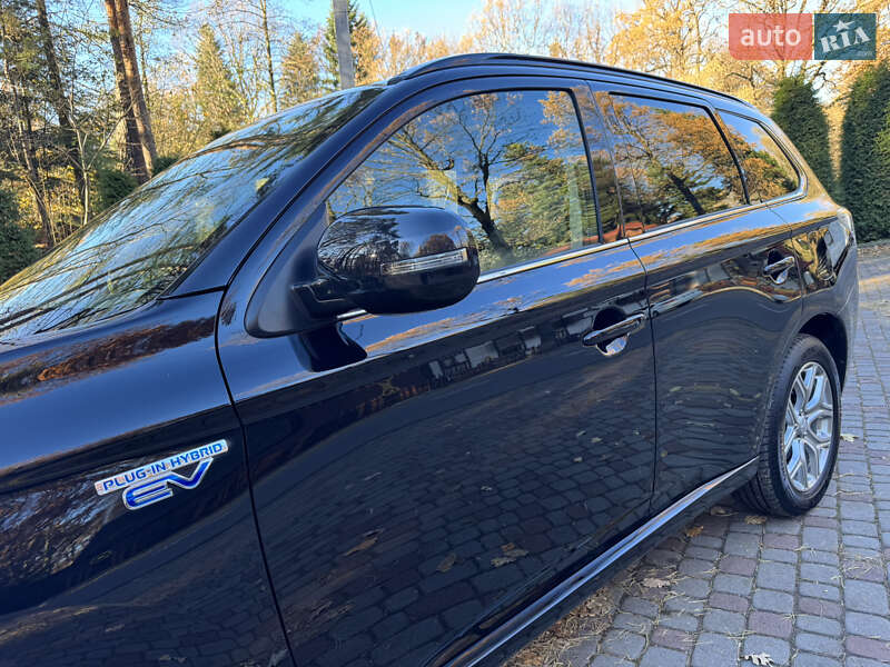 Внедорожник / Кроссовер Mitsubishi Outlander 2014 в Дрогобыче