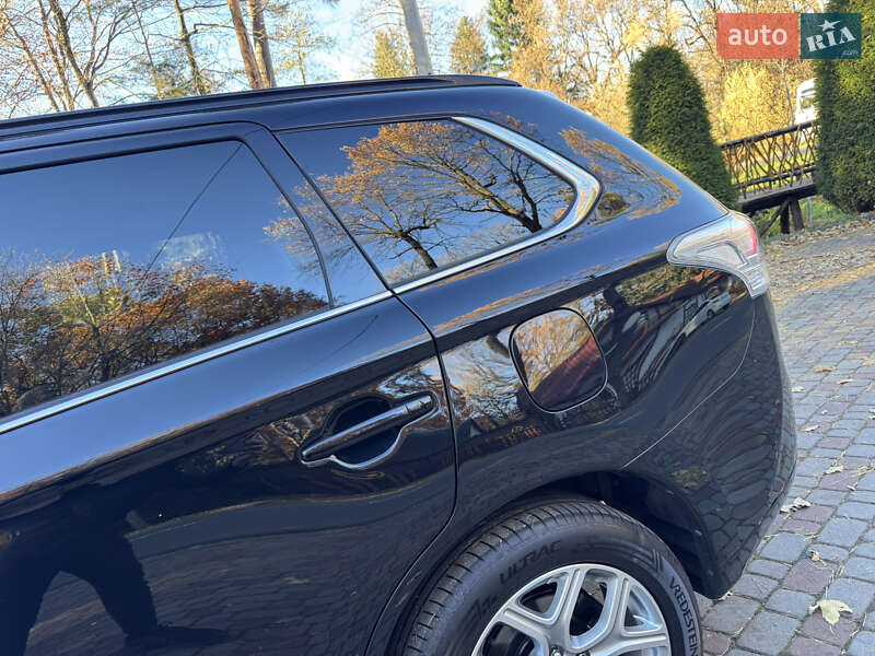 Внедорожник / Кроссовер Mitsubishi Outlander 2014 в Дрогобыче