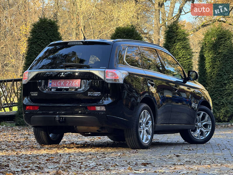 Внедорожник / Кроссовер Mitsubishi Outlander 2014 в Дрогобыче