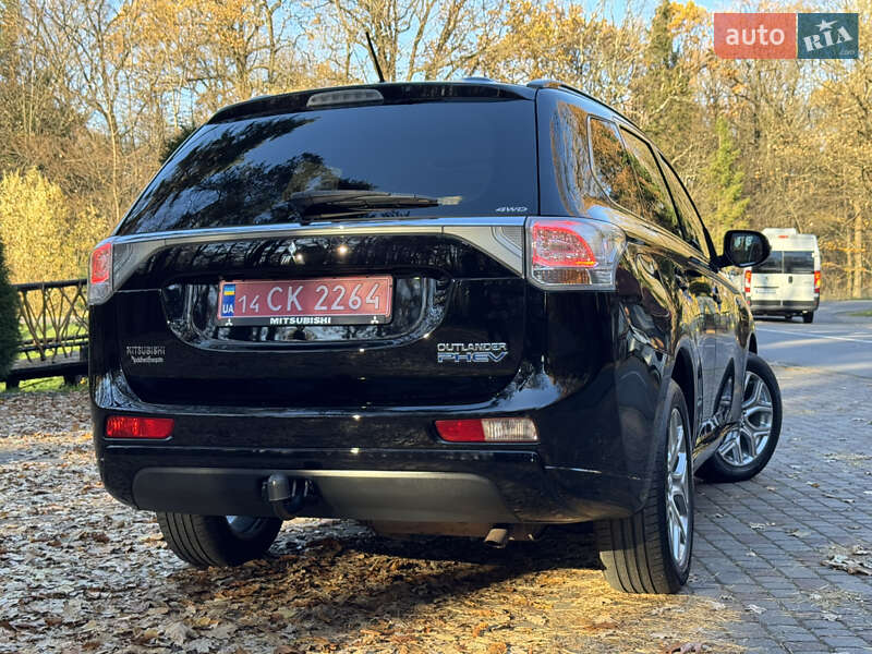 Внедорожник / Кроссовер Mitsubishi Outlander 2014 в Дрогобыче