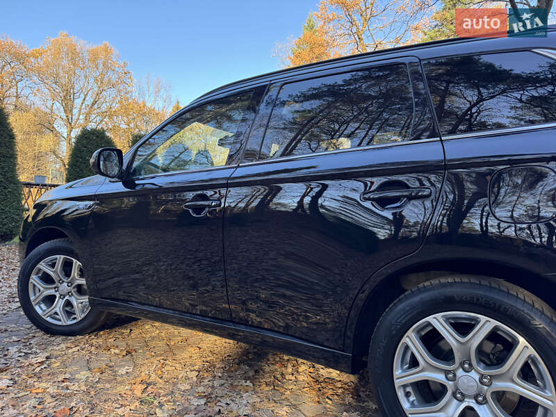 Внедорожник / Кроссовер Mitsubishi Outlander 2014 в Дрогобыче