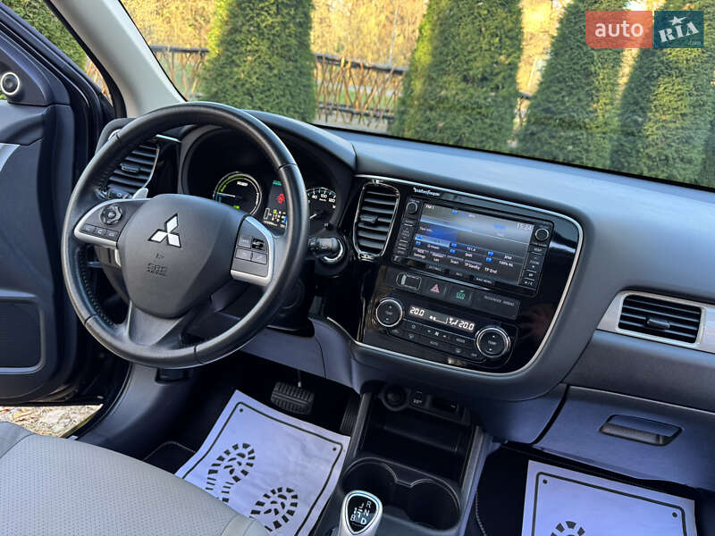 Внедорожник / Кроссовер Mitsubishi Outlander 2014 в Дрогобыче