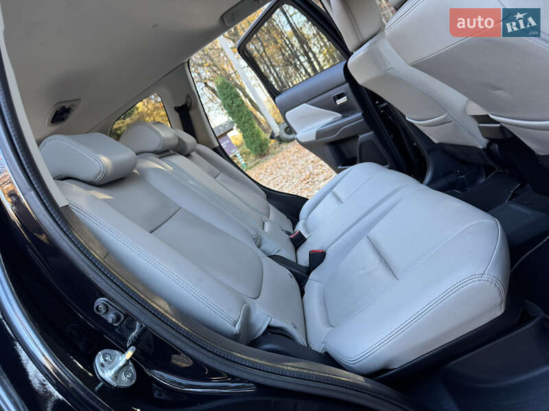 Внедорожник / Кроссовер Mitsubishi Outlander 2014 в Дрогобыче