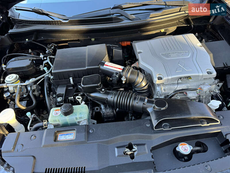 Внедорожник / Кроссовер Mitsubishi Outlander 2014 в Дрогобыче