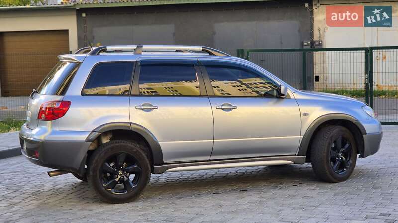 Позашляховик / Кросовер Mitsubishi Outlander 2005 в Миколаєві