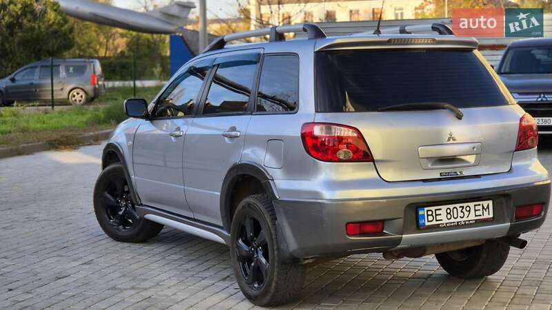Позашляховик / Кросовер Mitsubishi Outlander 2005 в Миколаєві