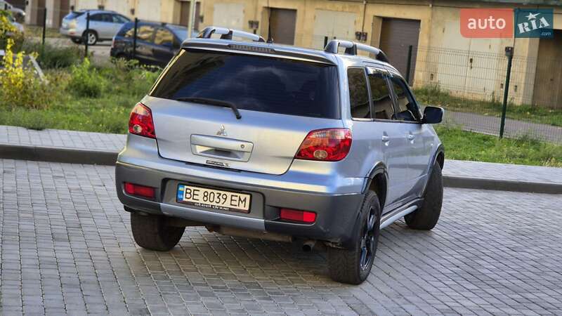 Позашляховик / Кросовер Mitsubishi Outlander 2005 в Миколаєві