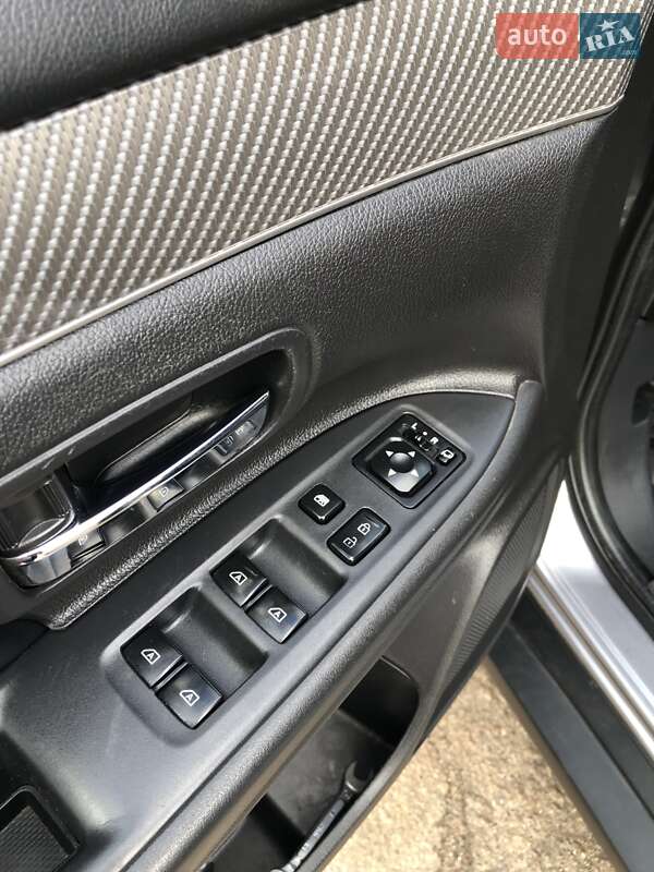 Внедорожник / Кроссовер Mitsubishi Outlander 2019 в Броварах фото 10 Внедорожник / Кроссовер Mitsubishi Outlander 2019 в Броварах