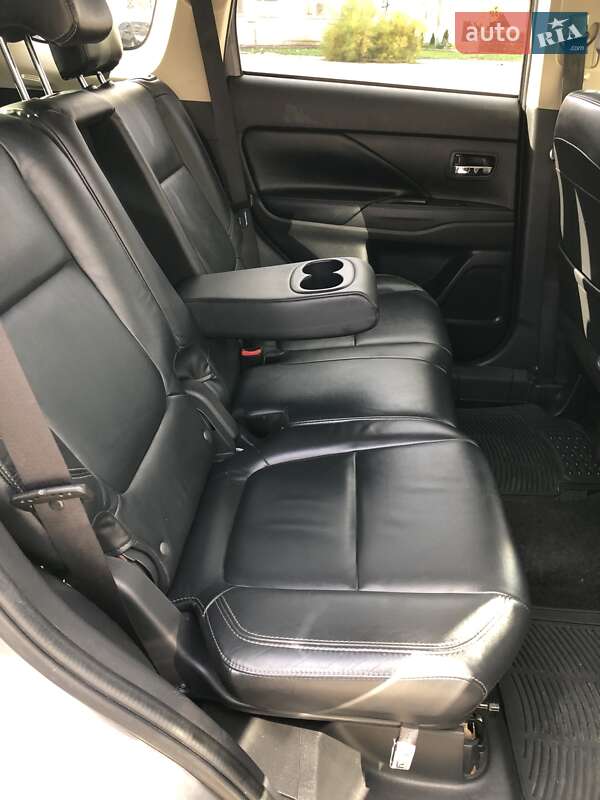 Внедорожник / Кроссовер Mitsubishi Outlander 2019 в Броварах фото 13 Внедорожник / Кроссовер Mitsubishi Outlander 2019 в Броварах