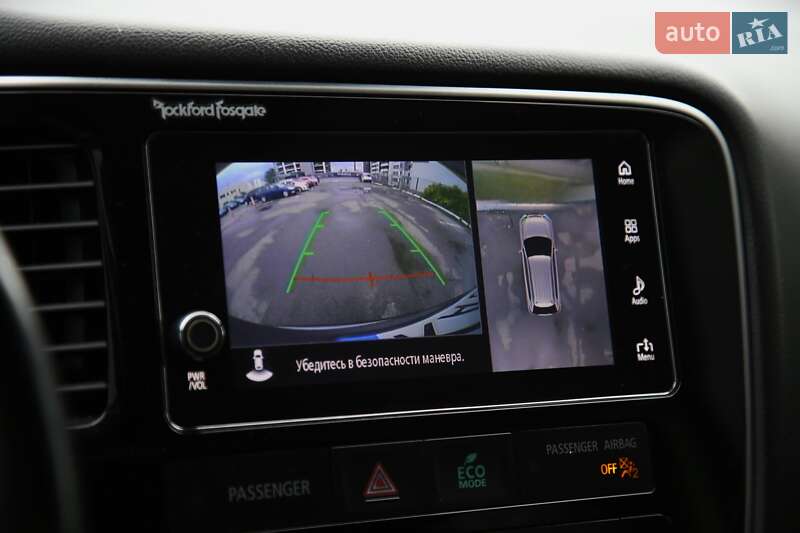 Позашляховик / Кросовер Mitsubishi Outlander 2017 в Харкові